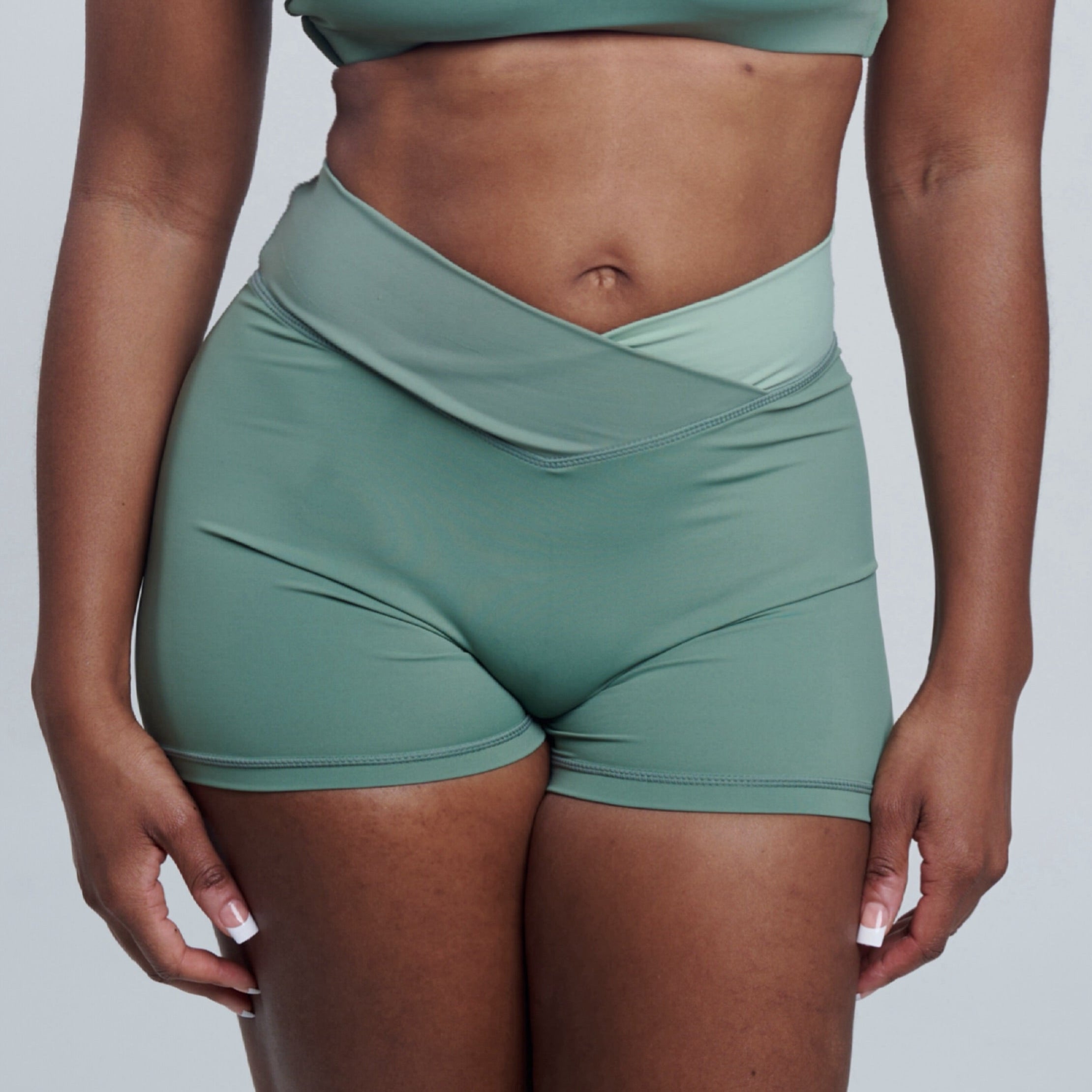 Aura V-Cut Scrunch Shorts